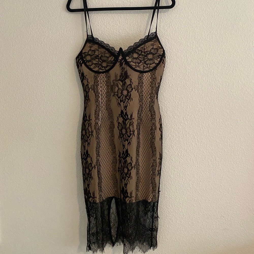 Black Lace cocktail dress! Fashion Nova size L